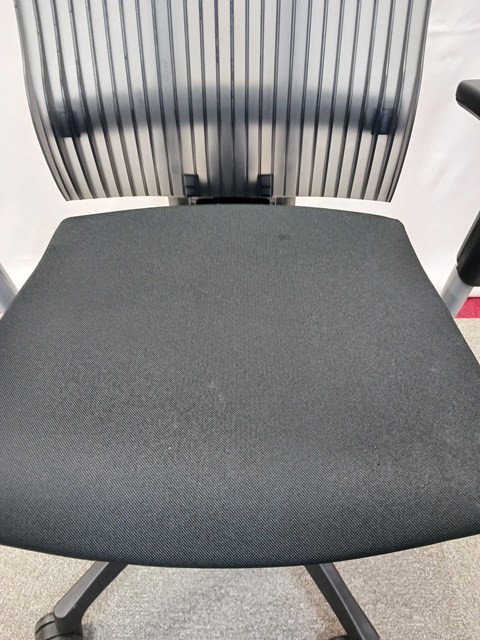 イトーキ イトーキスピーナチェアエラストマータイプ 中古家具 栃木県 リユース・ショウジ